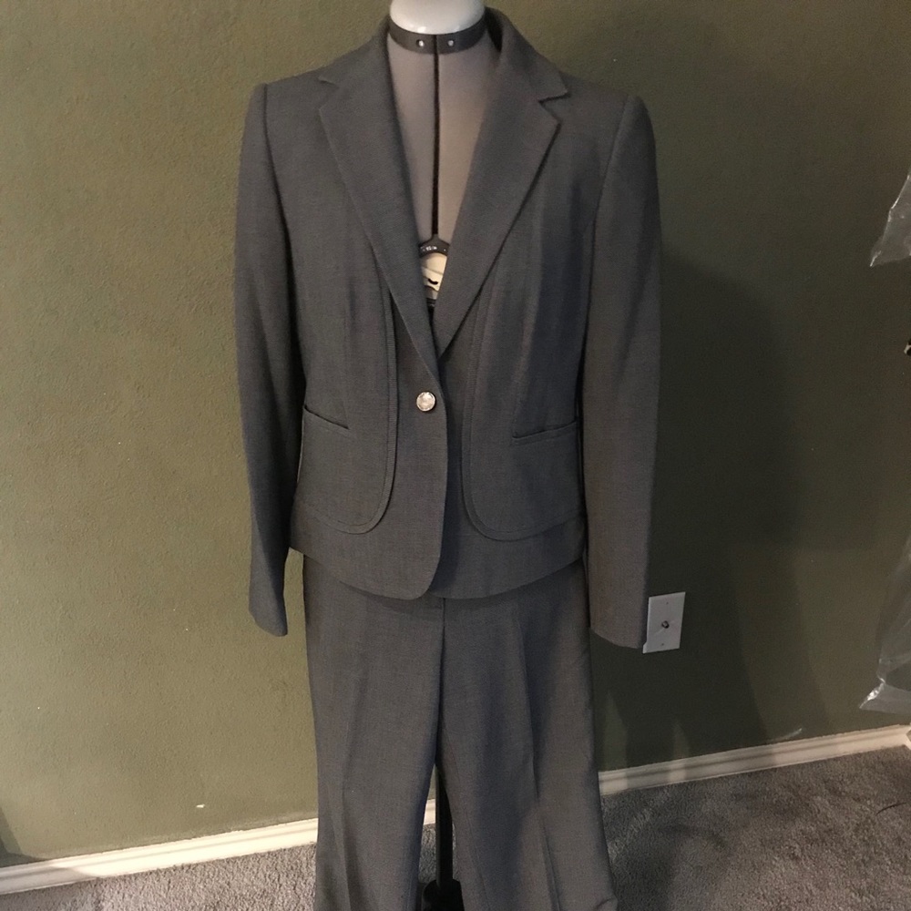 Two piece pant suit